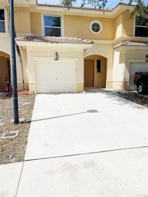 285 River Bluff Ln - Royal Palm Beach FL 33411