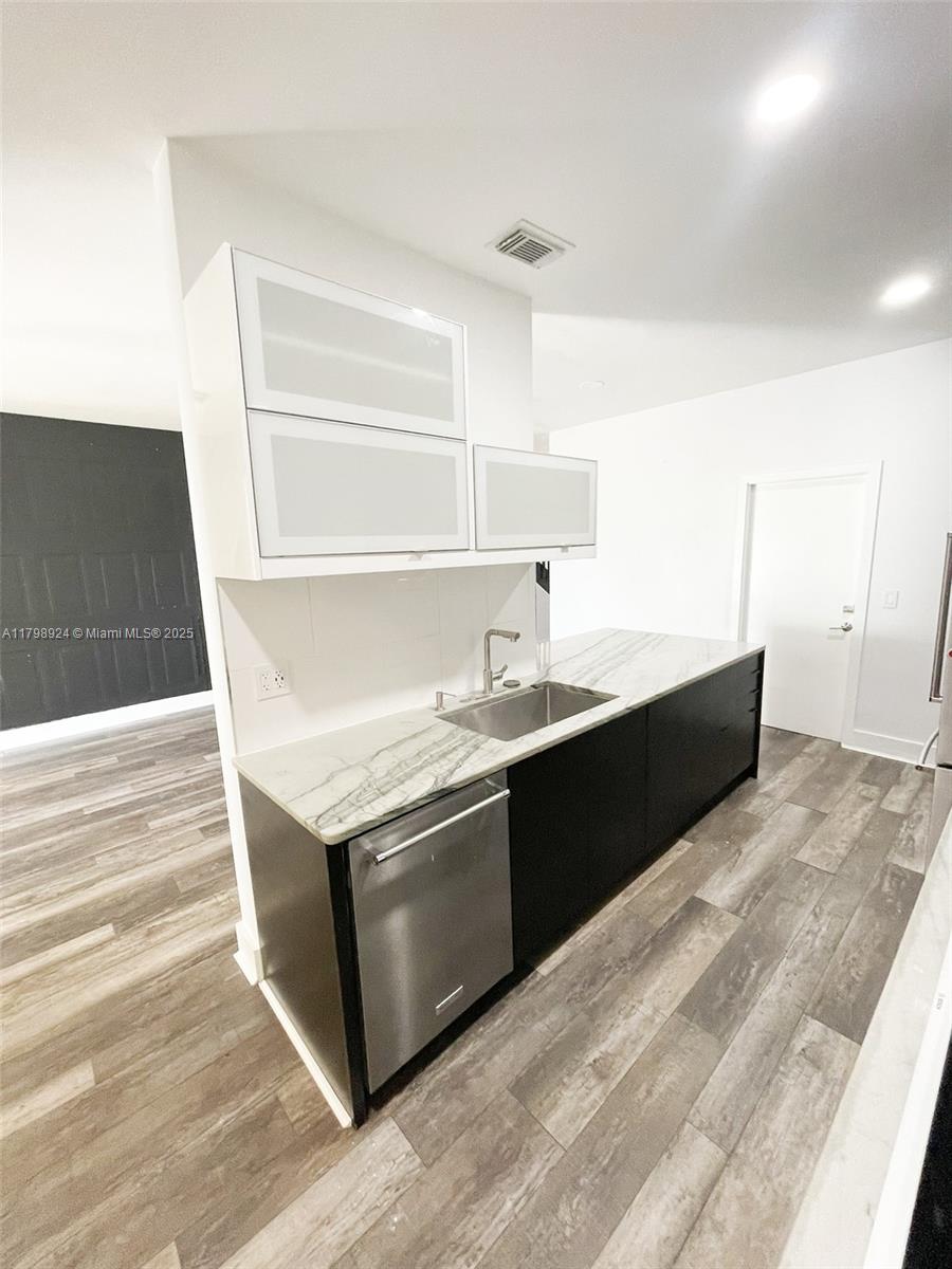 SEMINOLE ESTATES & TOWNHO - Residential Lease