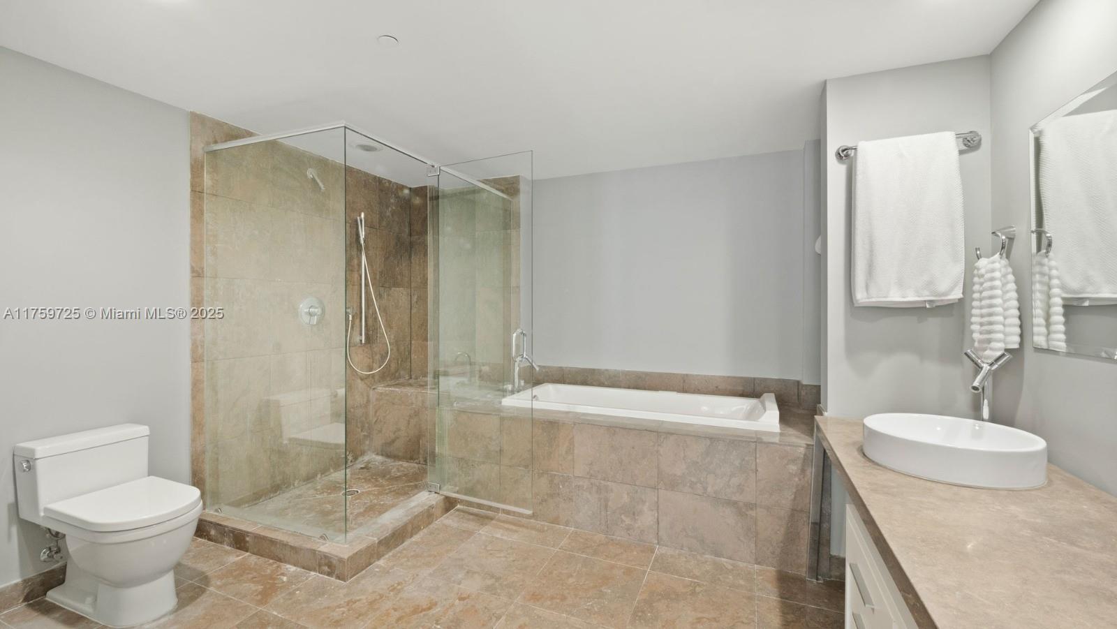 ICONBRICKELL CONDO NO 1 - Residential