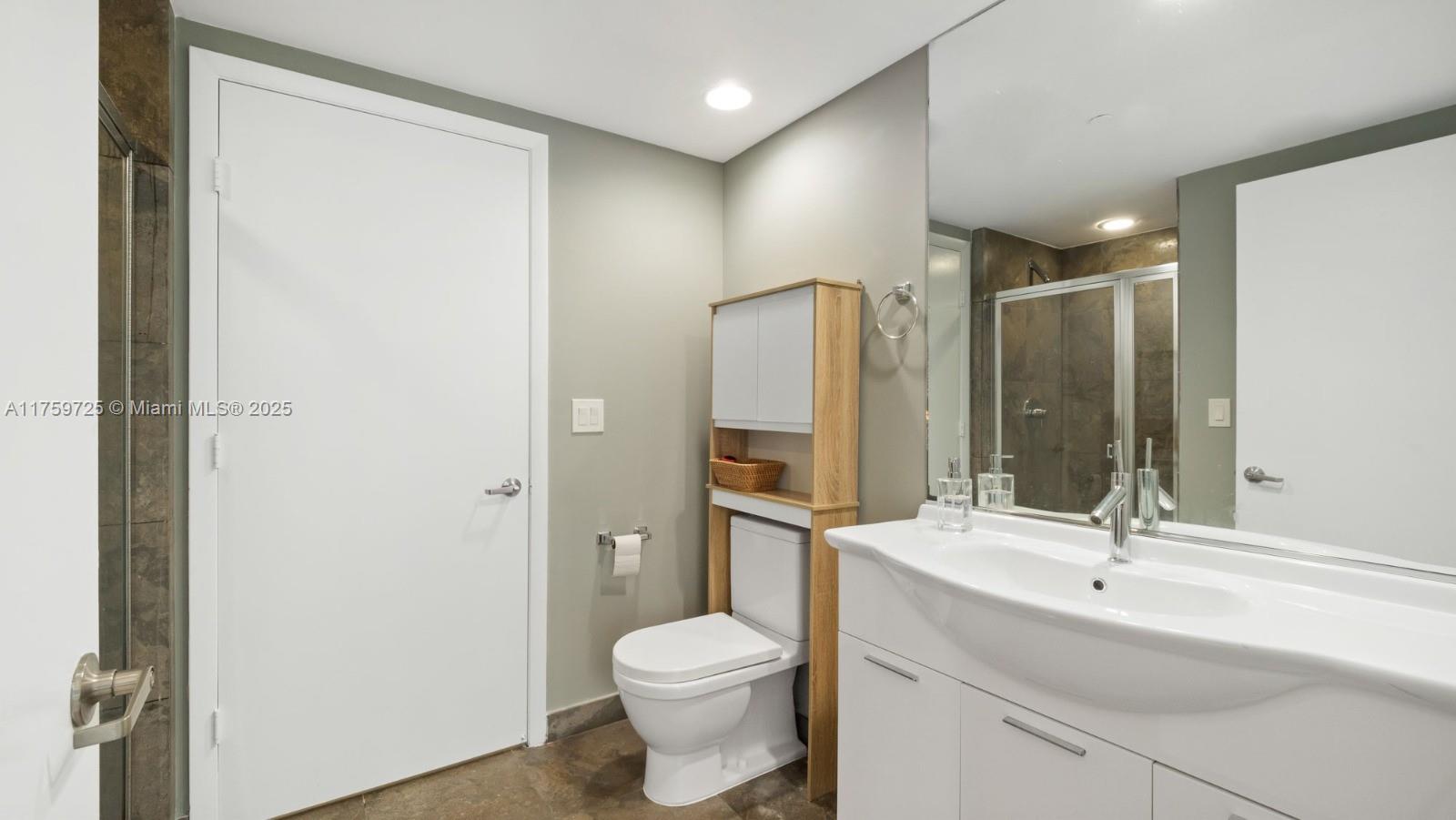ICONBRICKELL CONDO NO 1 - Residential