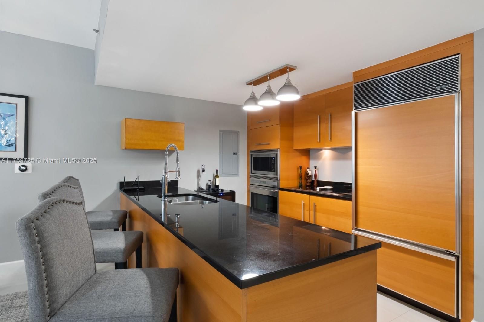 ICONBRICKELL CONDO NO 1 - Residential