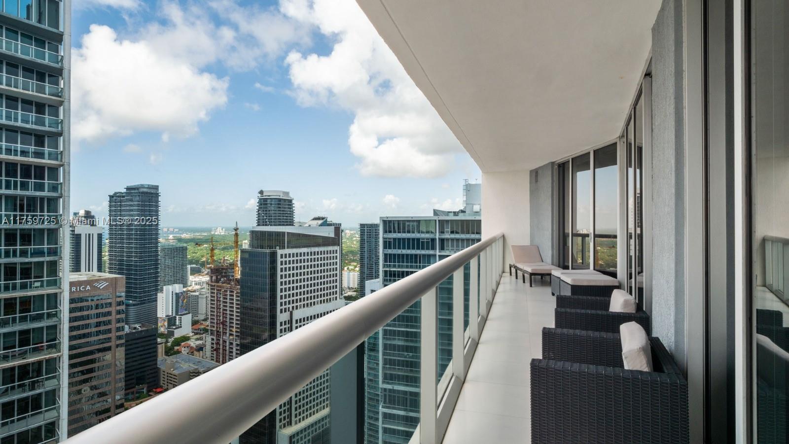ICONBRICKELL CONDO NO 1 - Residential