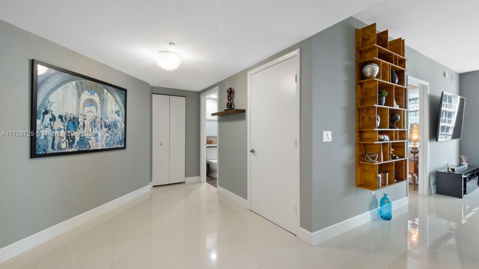 ICONBRICKELL CONDO NO 1 - Residential