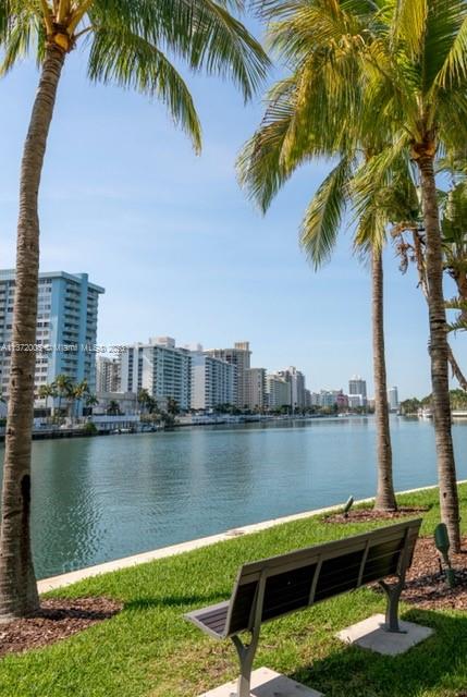 CHATHAM AT AQUA - Residential