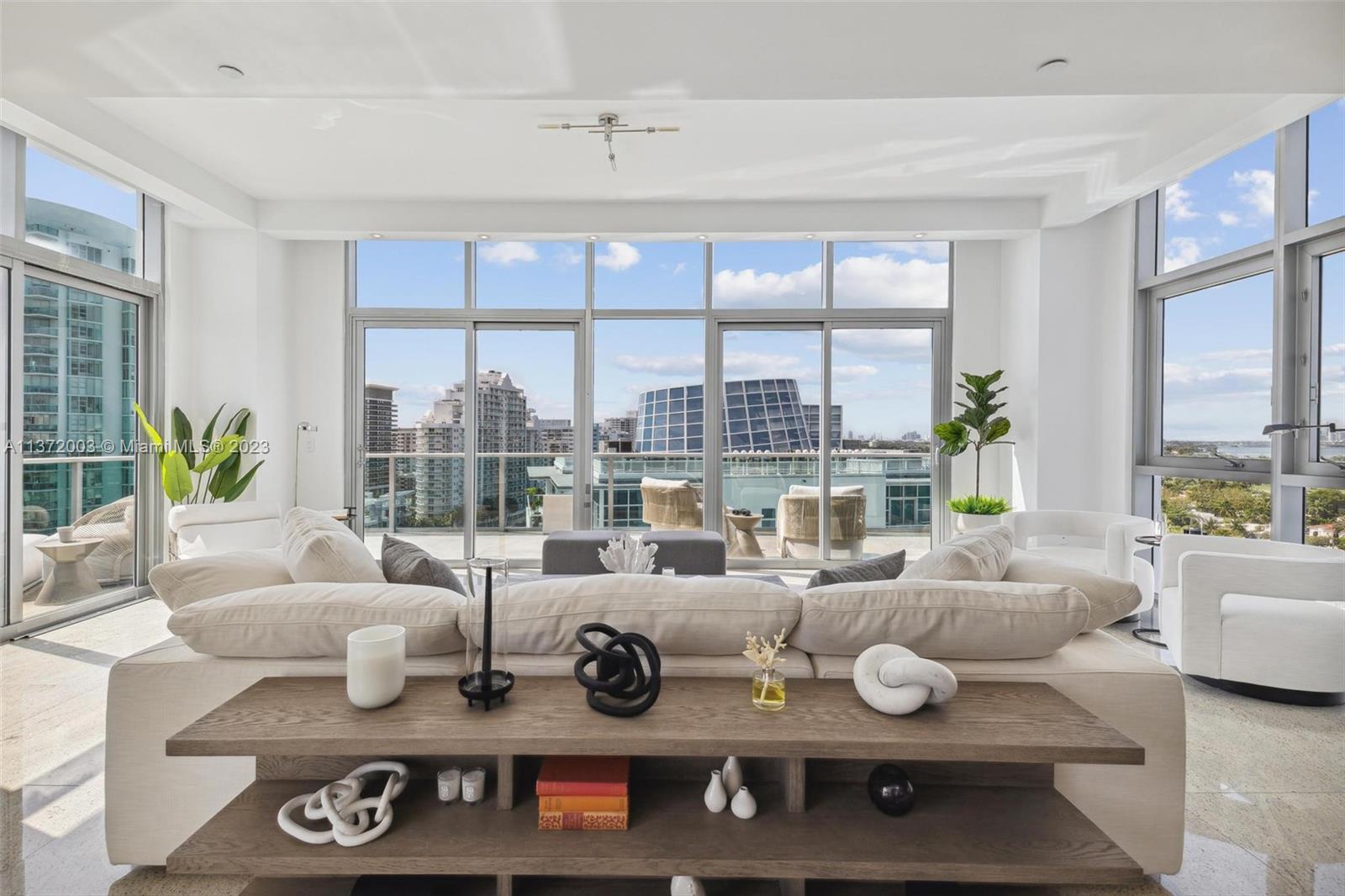 CHATHAM AT AQUA - Residential