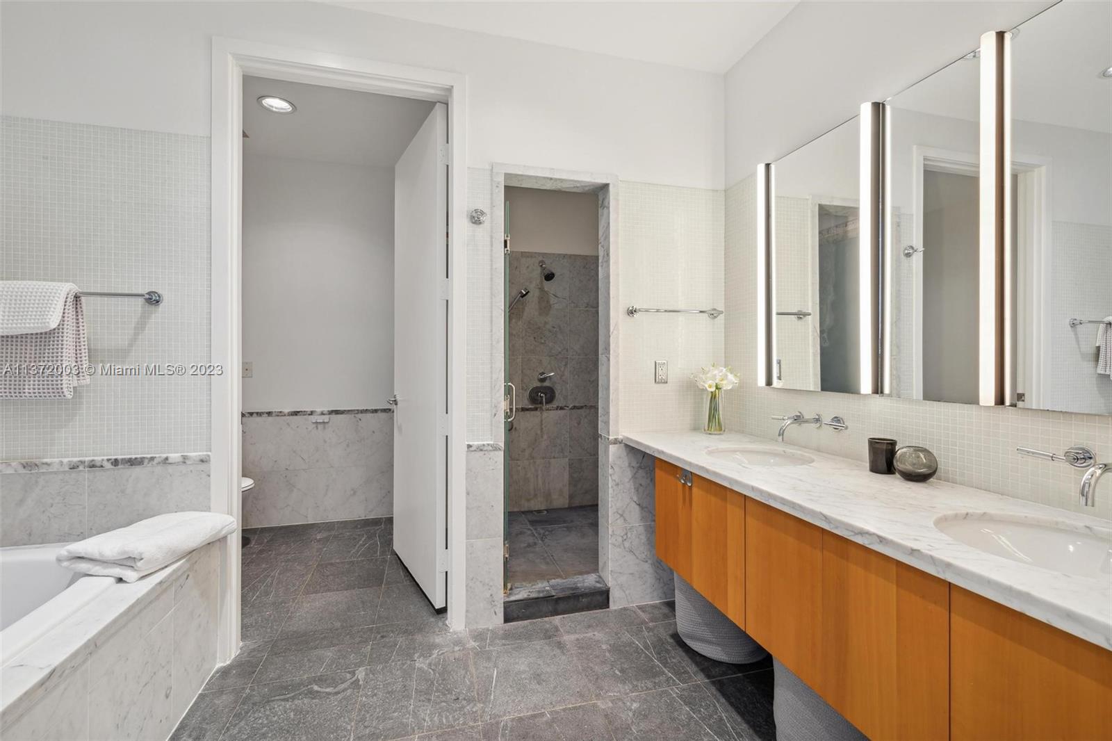 CHATHAM AT AQUA - Residential