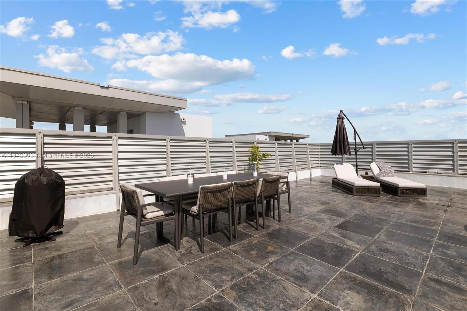 CHATHAM AT AQUA - Residential