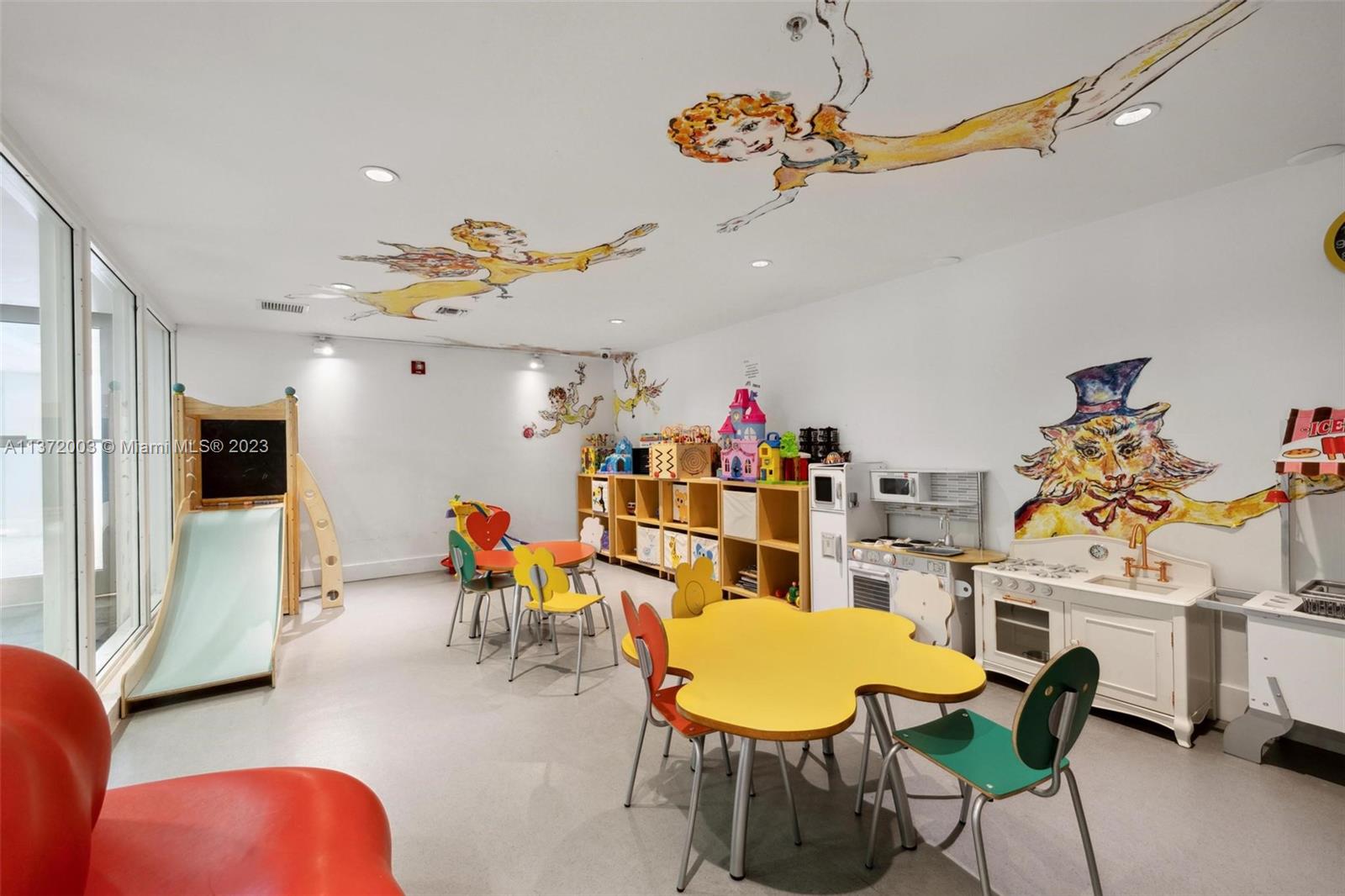 CHATHAM AT AQUA - Residential