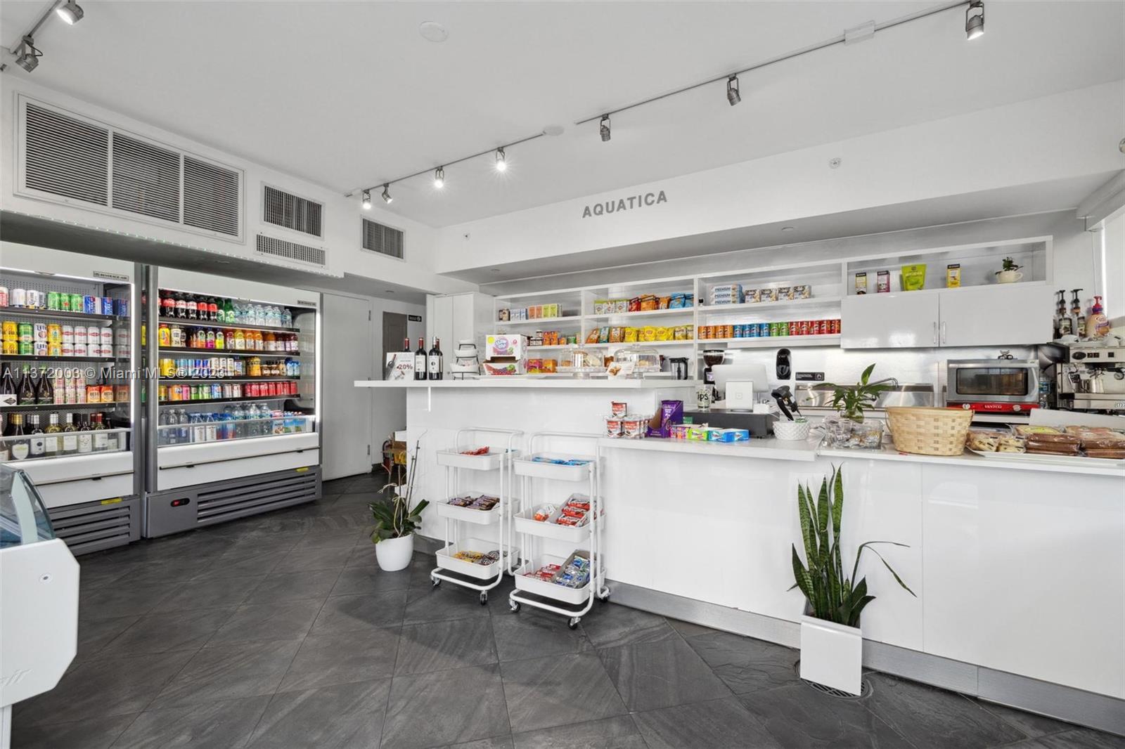 CHATHAM AT AQUA - Residential