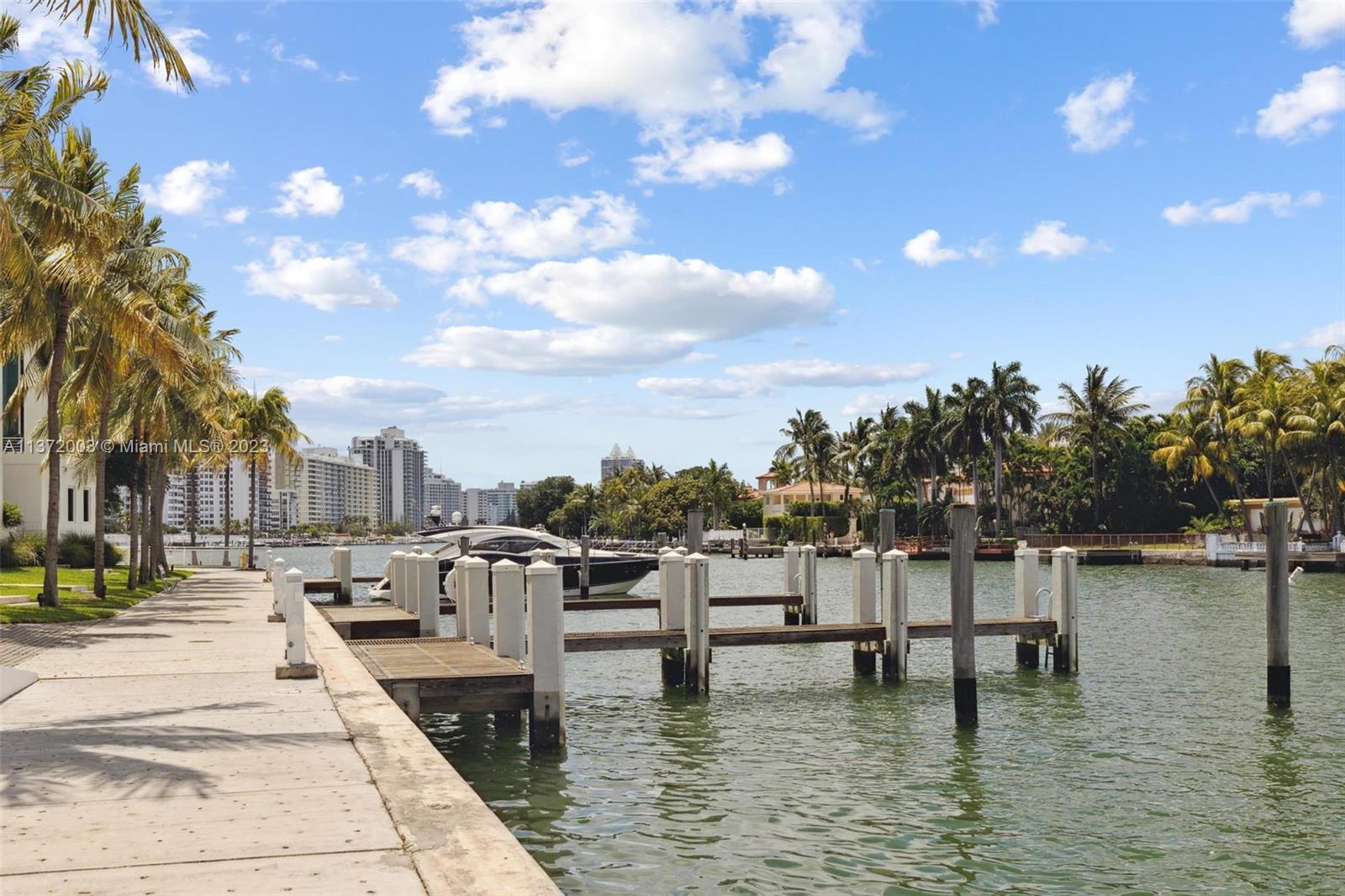 CHATHAM AT AQUA - Residential