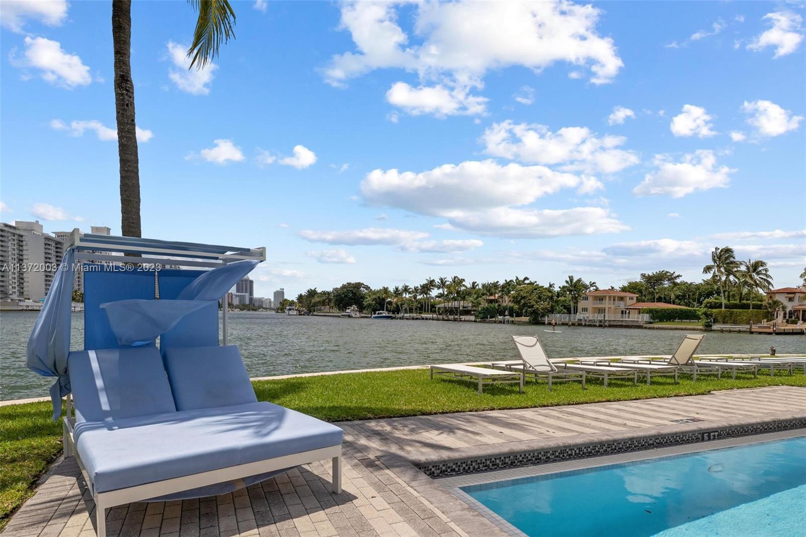 CHATHAM AT AQUA - Residential