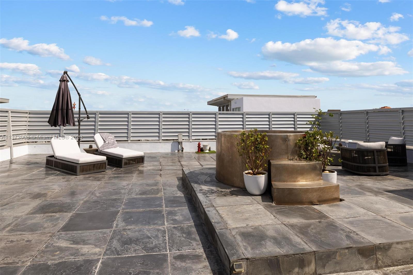 CHATHAM AT AQUA - Residential