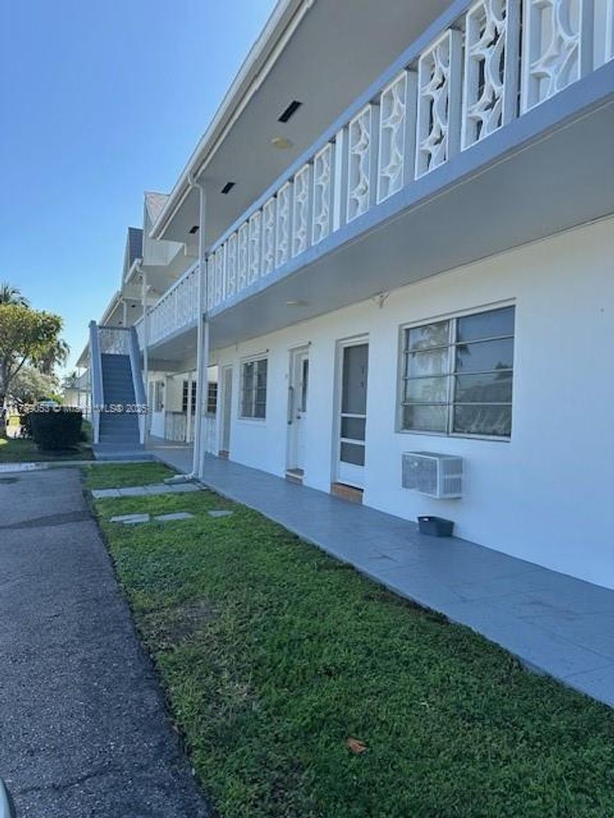 THIS ONE BEDROOM, ONE BATHROOM UNIT IS LOCATED ON THE FIRST FLOOR WITH A PEACEFUL
VIEW OF THE CANAL FROM AN ENCLOSED BALCONY. LOTS OF CLOSET SPACE WITH CENTRAL AIR IN A WELL-MAINTAINED BUILDING. BEAUTIFUL POOL AND LAUNDRY ROOM ON THE MAIN FLOOR.
NEAR HIGHWAYS, SHOPPING, PUBLIC TRANSPORTATION AND SHOPPING.
PROPERTY NEEDS SOME WORK..ADD YOUR COSMETIC UPDATES TO MAKE IT YOUR HOME.