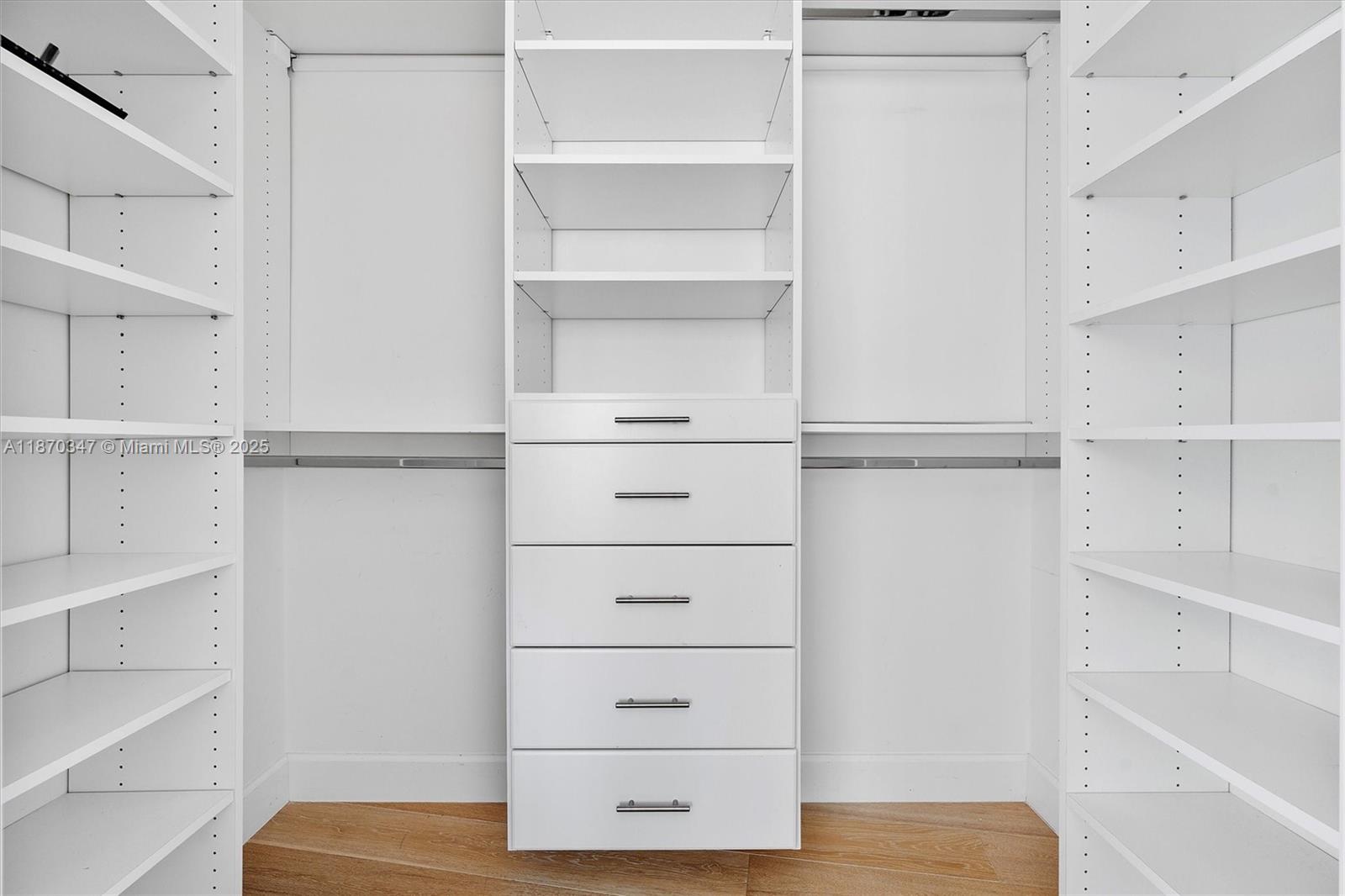 ST TROPEZ ON THE BAY II C - Residential Lease