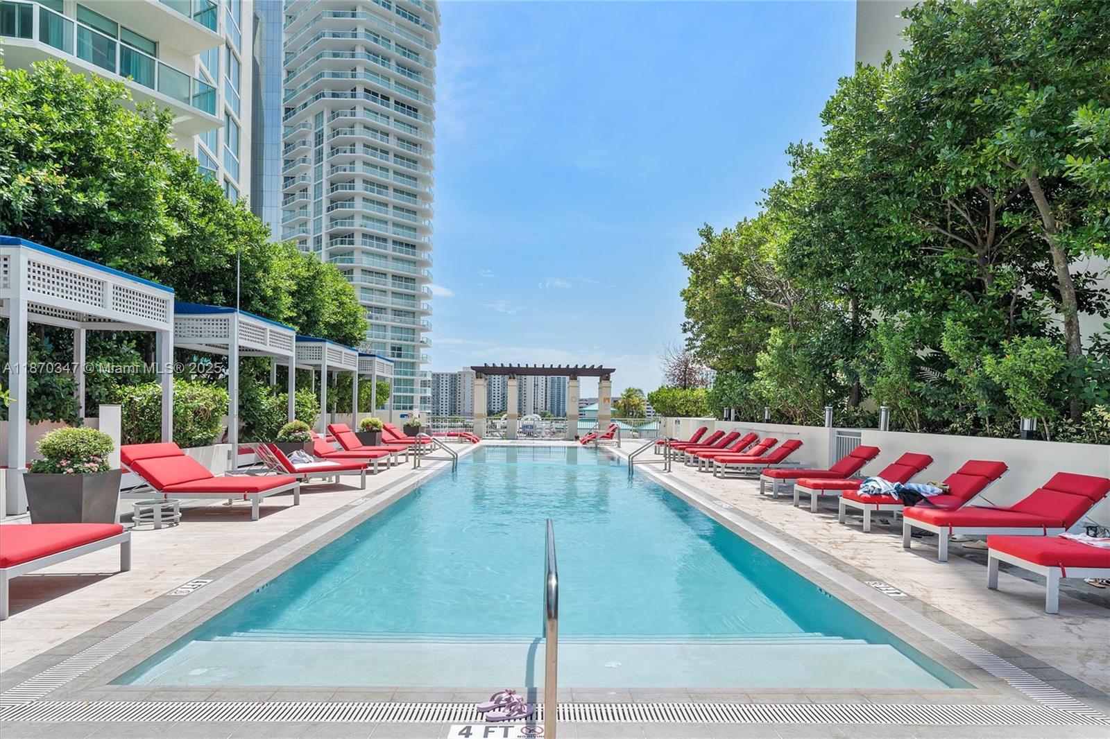 ST TROPEZ ON THE BAY II C - Residential Lease