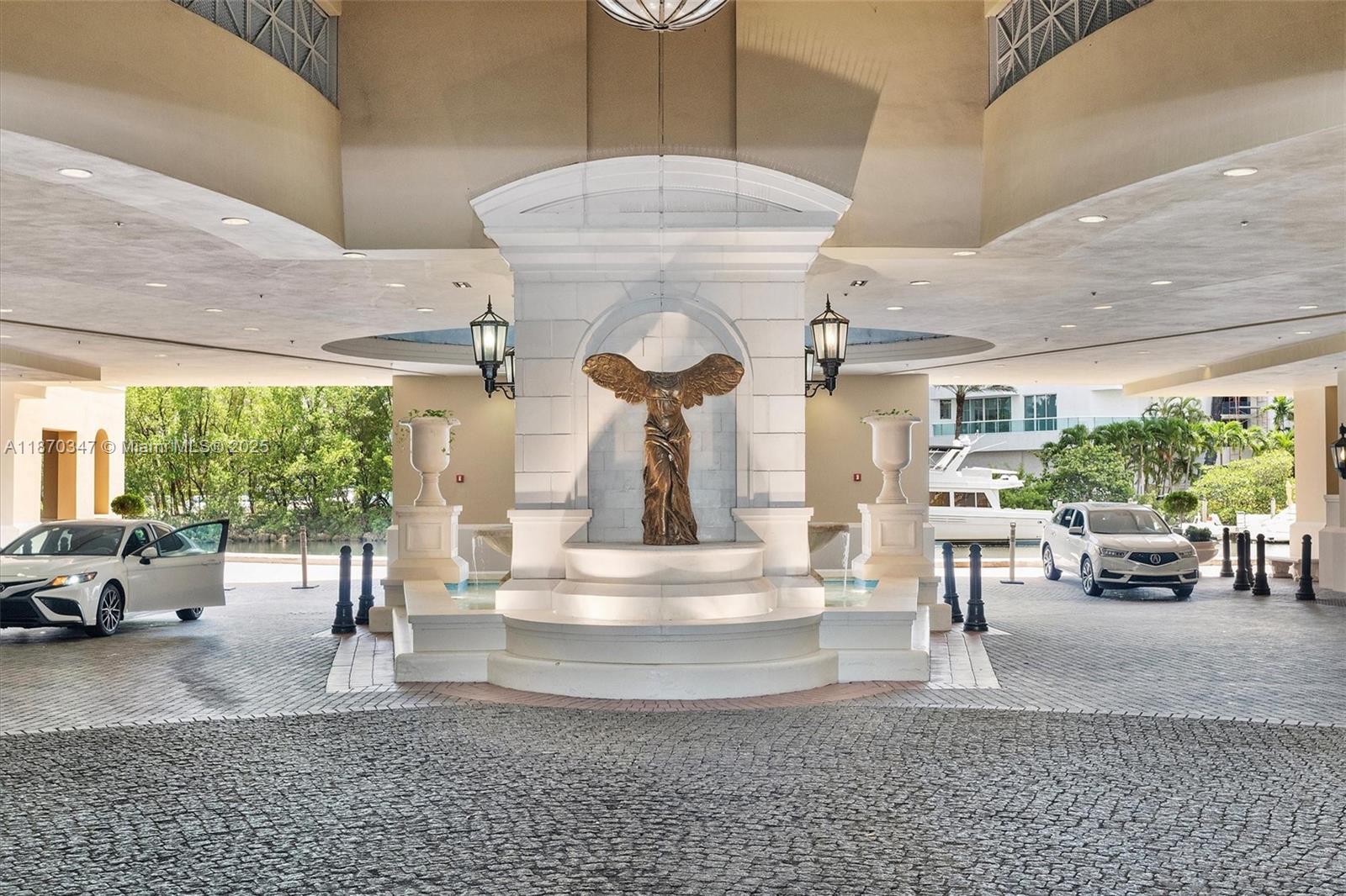 ST TROPEZ ON THE BAY II C - Residential Lease