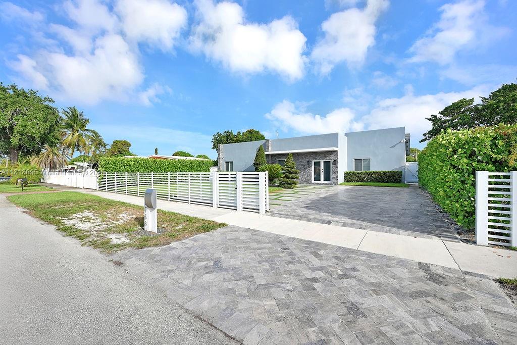 FLEETWOOD GARDENS SEC 1 - Residential