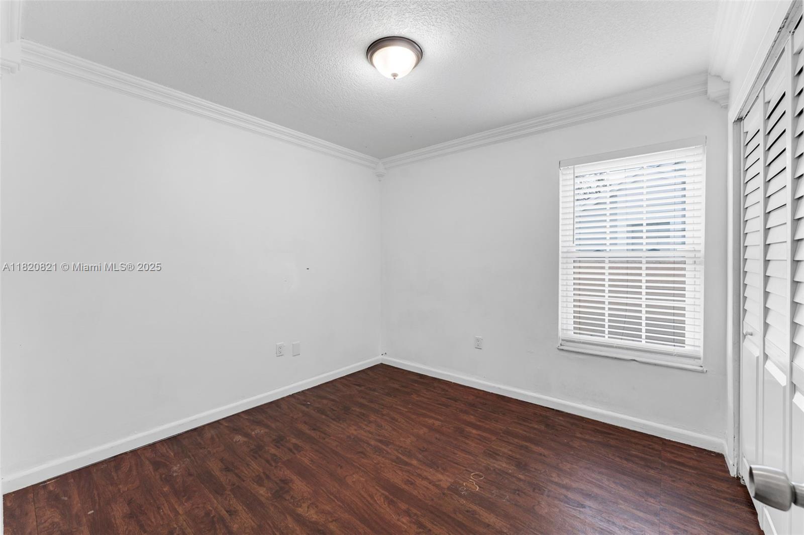 SUNSET SHORES - Residential Lease