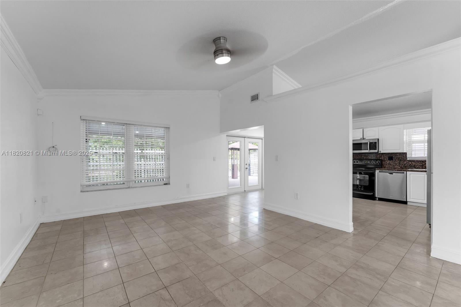 SUNSET SHORES - Residential Lease