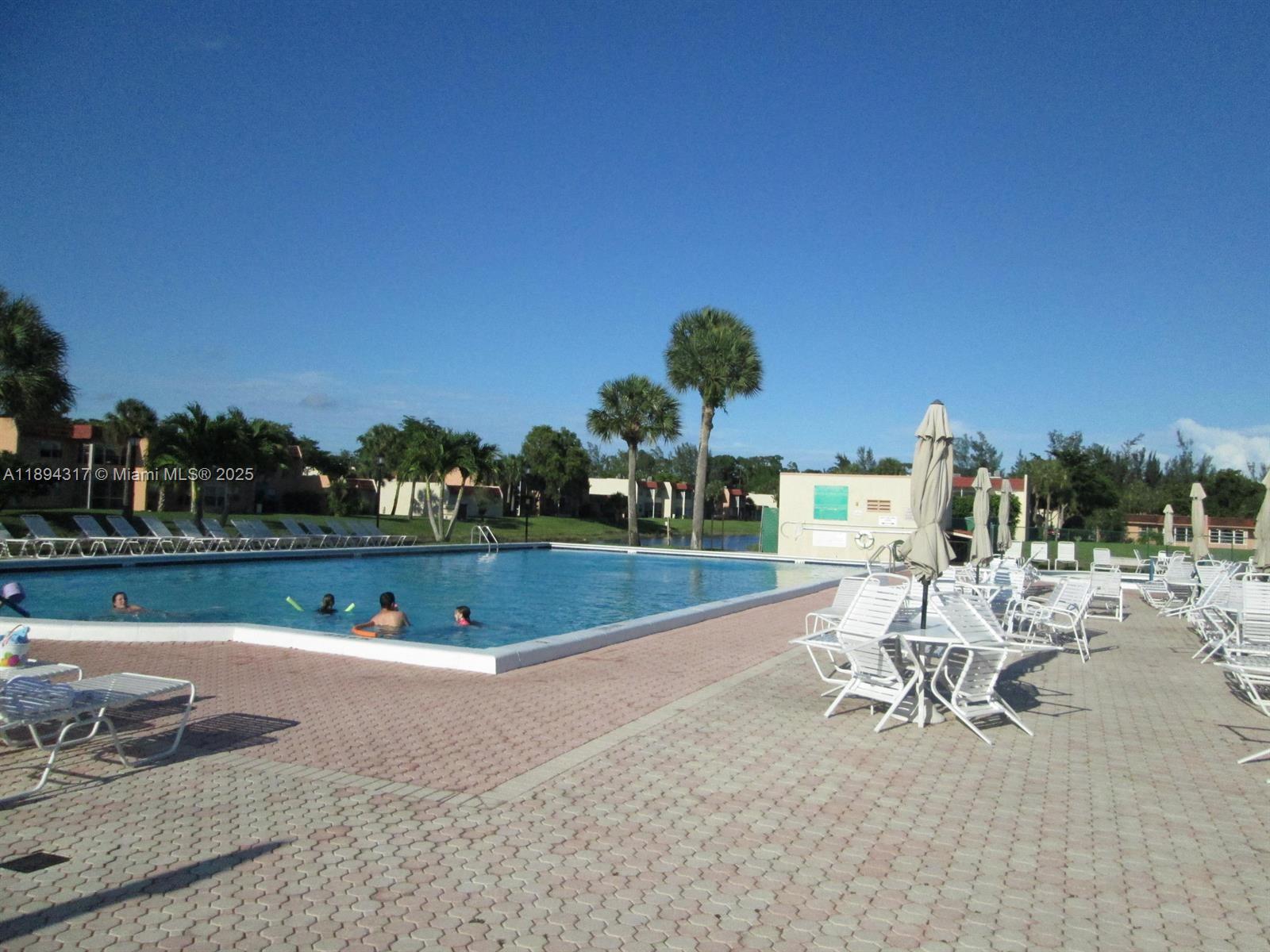GOLDEN LAKES VILLAGE COND - Residential Lease