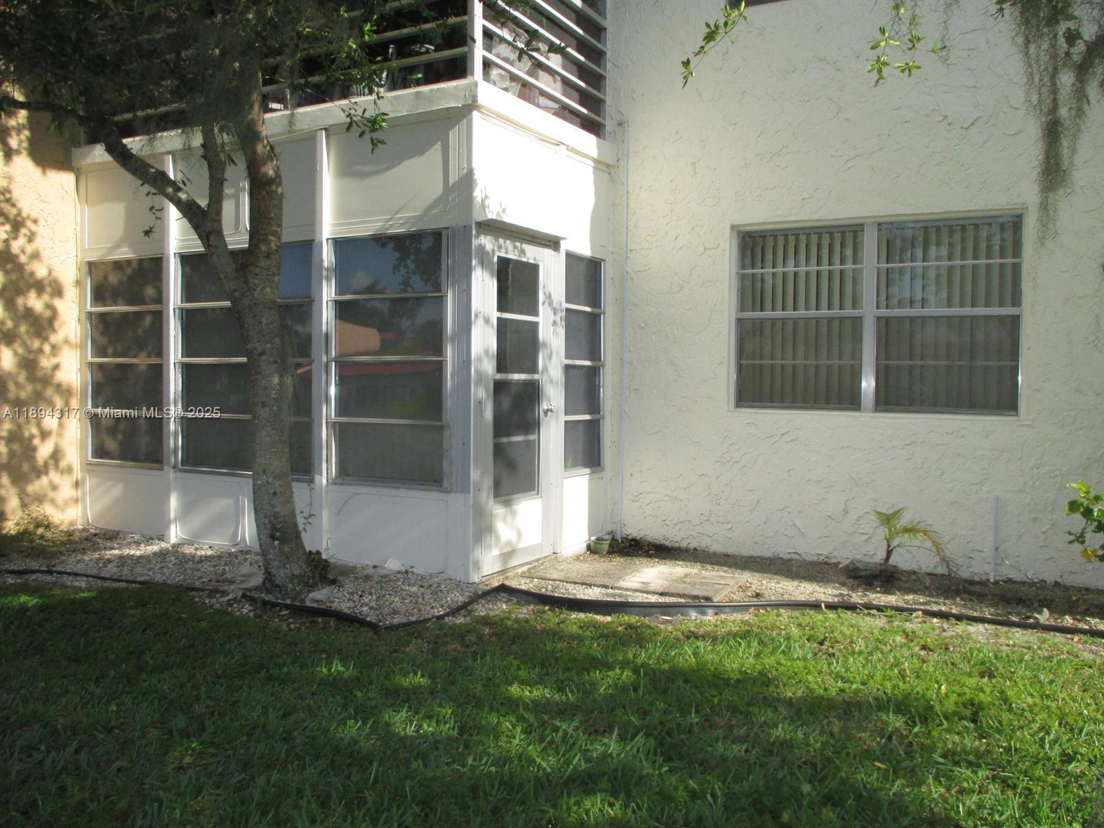 GOLDEN LAKES VILLAGE COND - Residential Lease