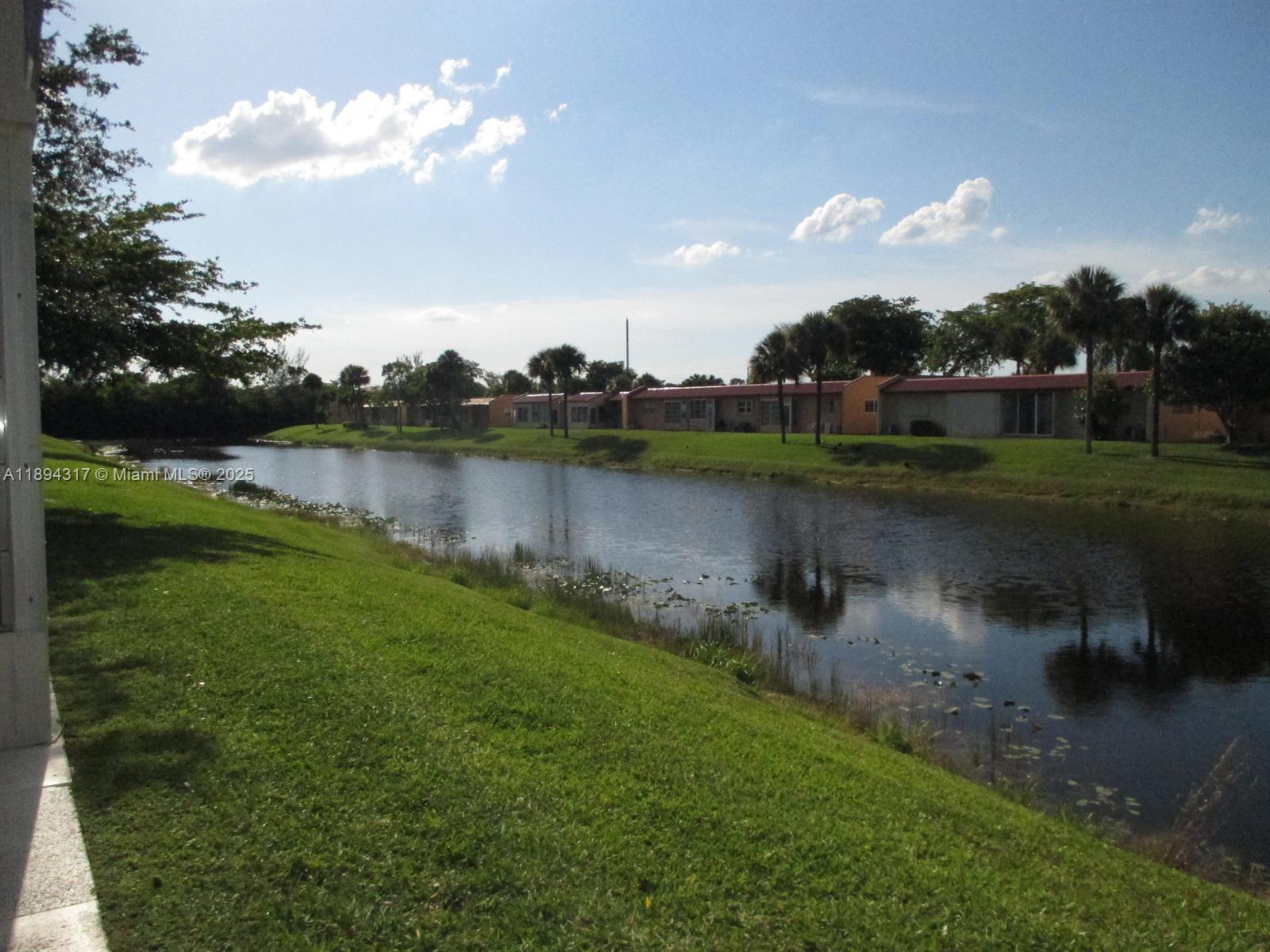 GOLDEN LAKES VILLAGE COND - Residential Lease