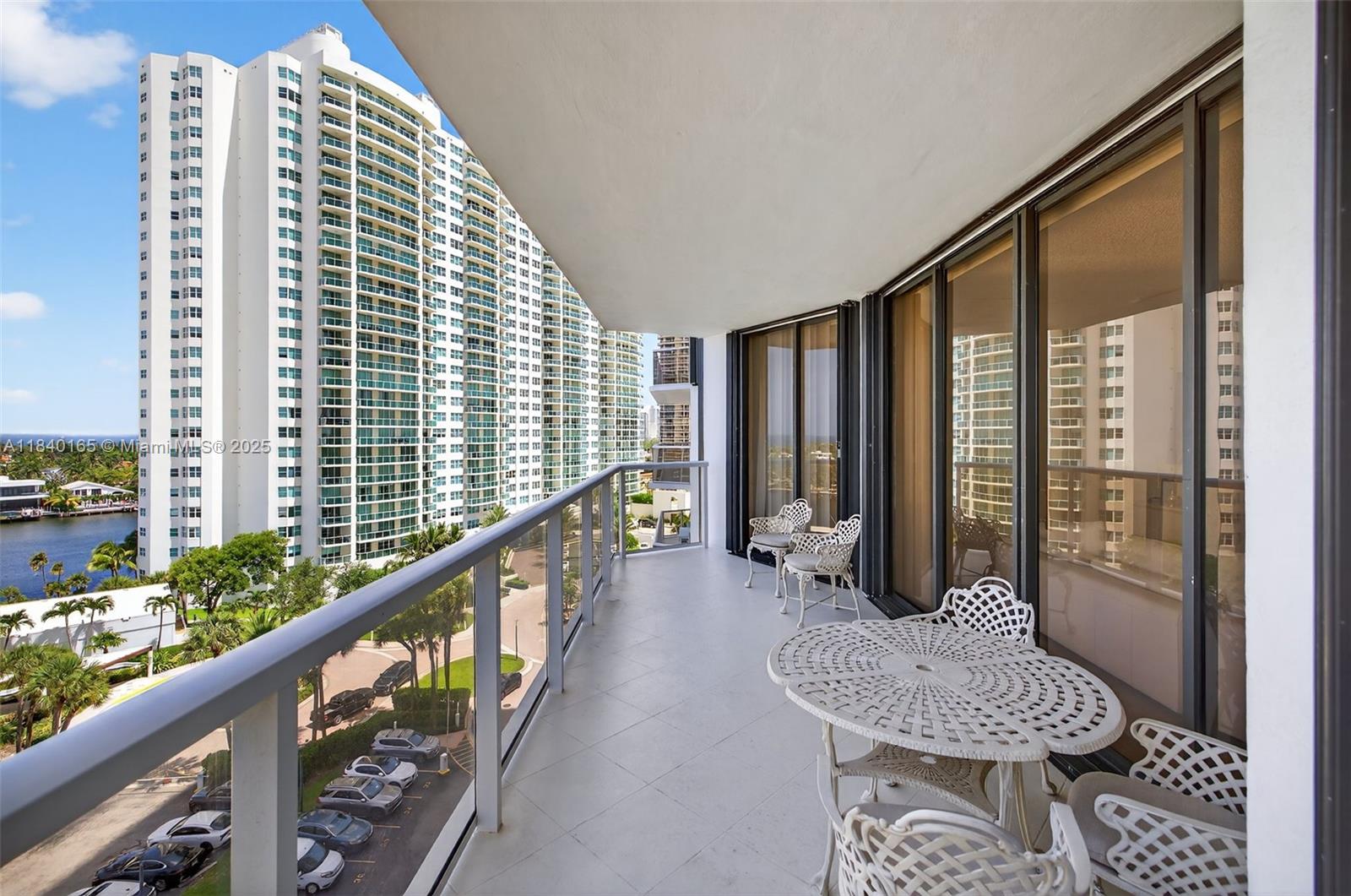 HAMPTONS WEST CONDO - Residential