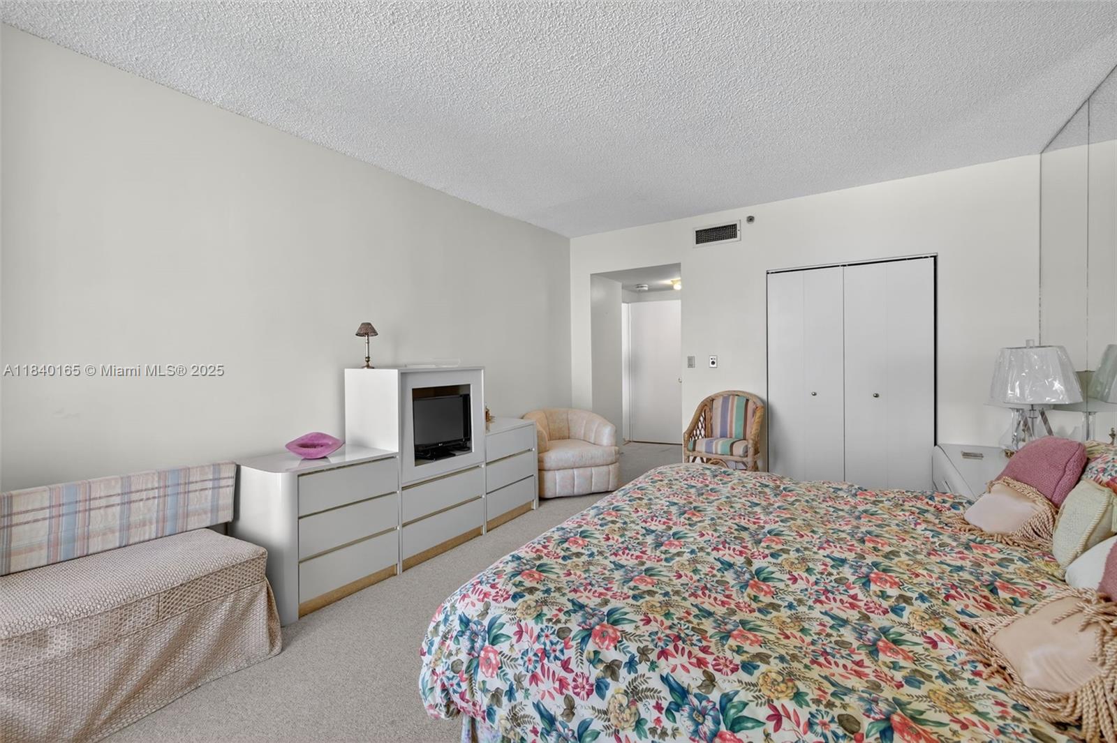 HAMPTONS WEST CONDO - Residential