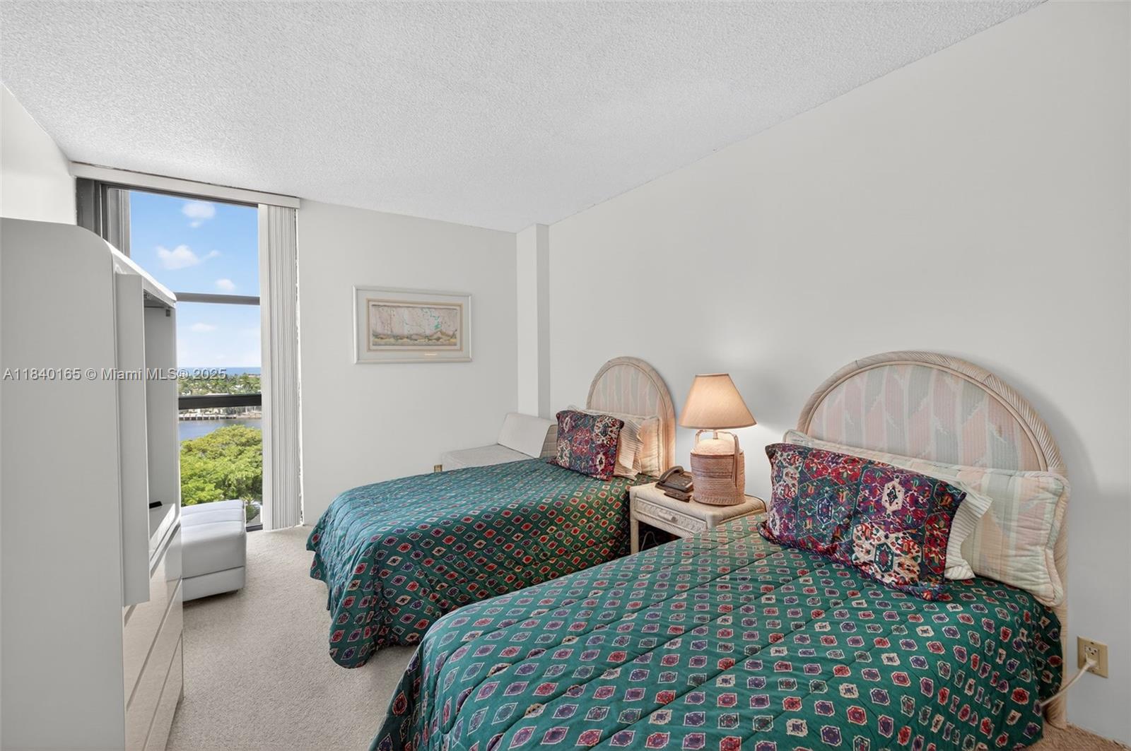 HAMPTONS WEST CONDO - Residential