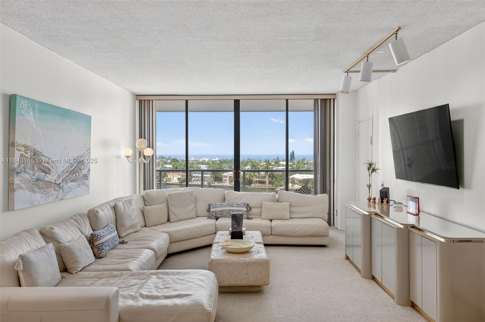 HAMPTONS WEST CONDO - Residential