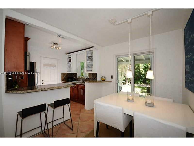 MIAMI SHORES SEC 6 - Residential