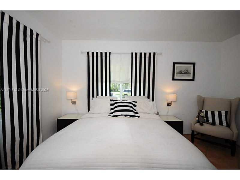 MIAMI SHORES SEC 6 - Residential