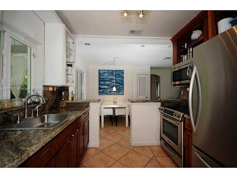 MIAMI SHORES SEC 6 - Residential