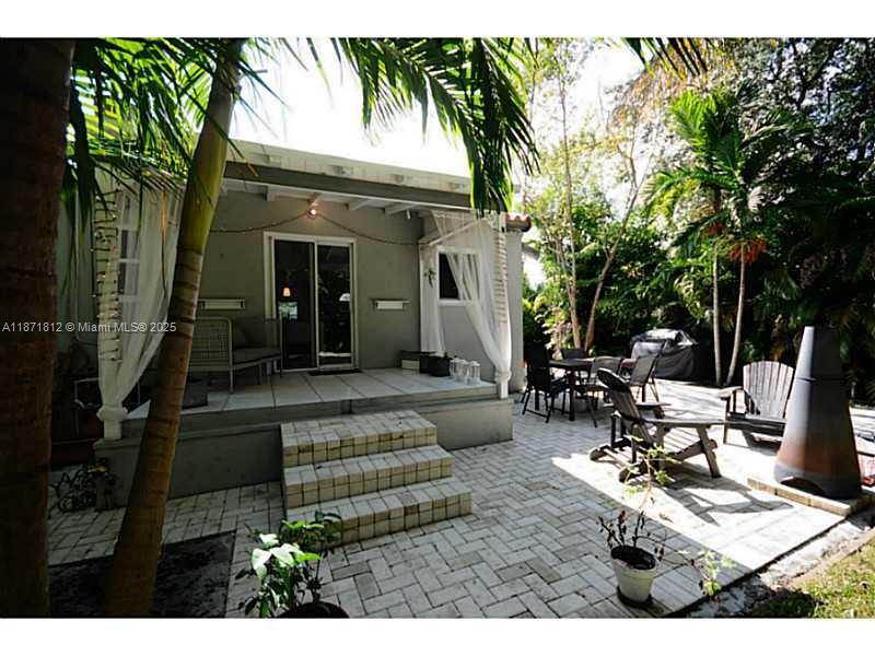 MIAMI SHORES SEC 6 - Residential