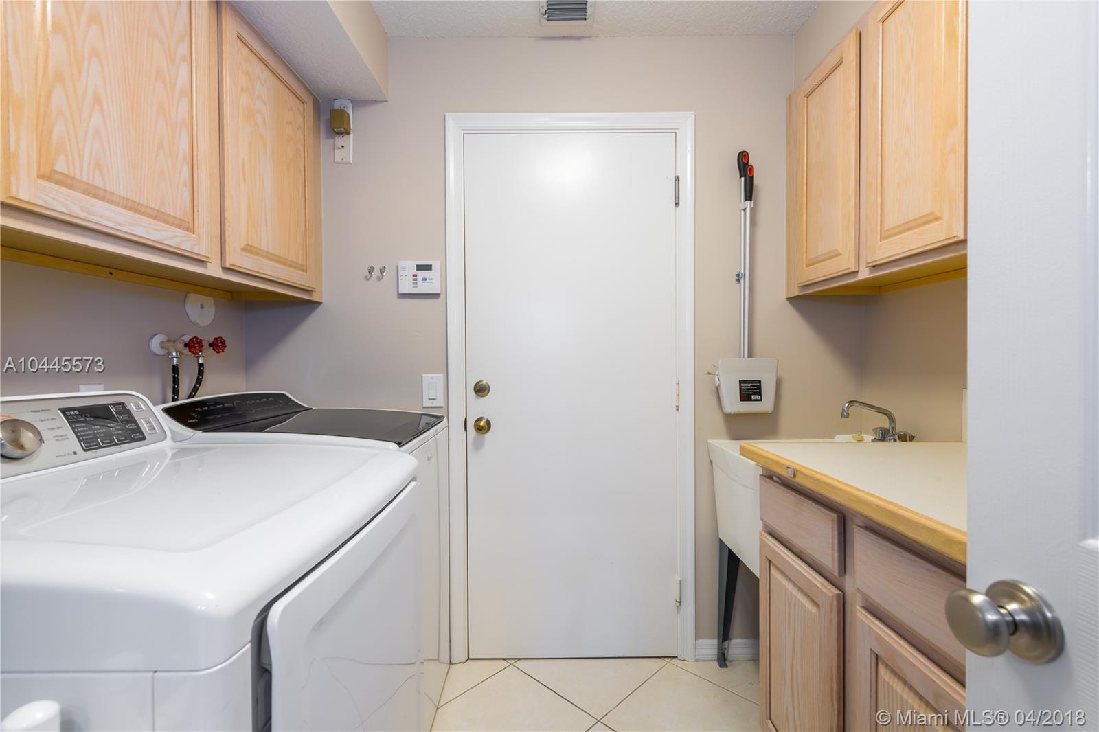 The Ridge on Nob Hill - Residential