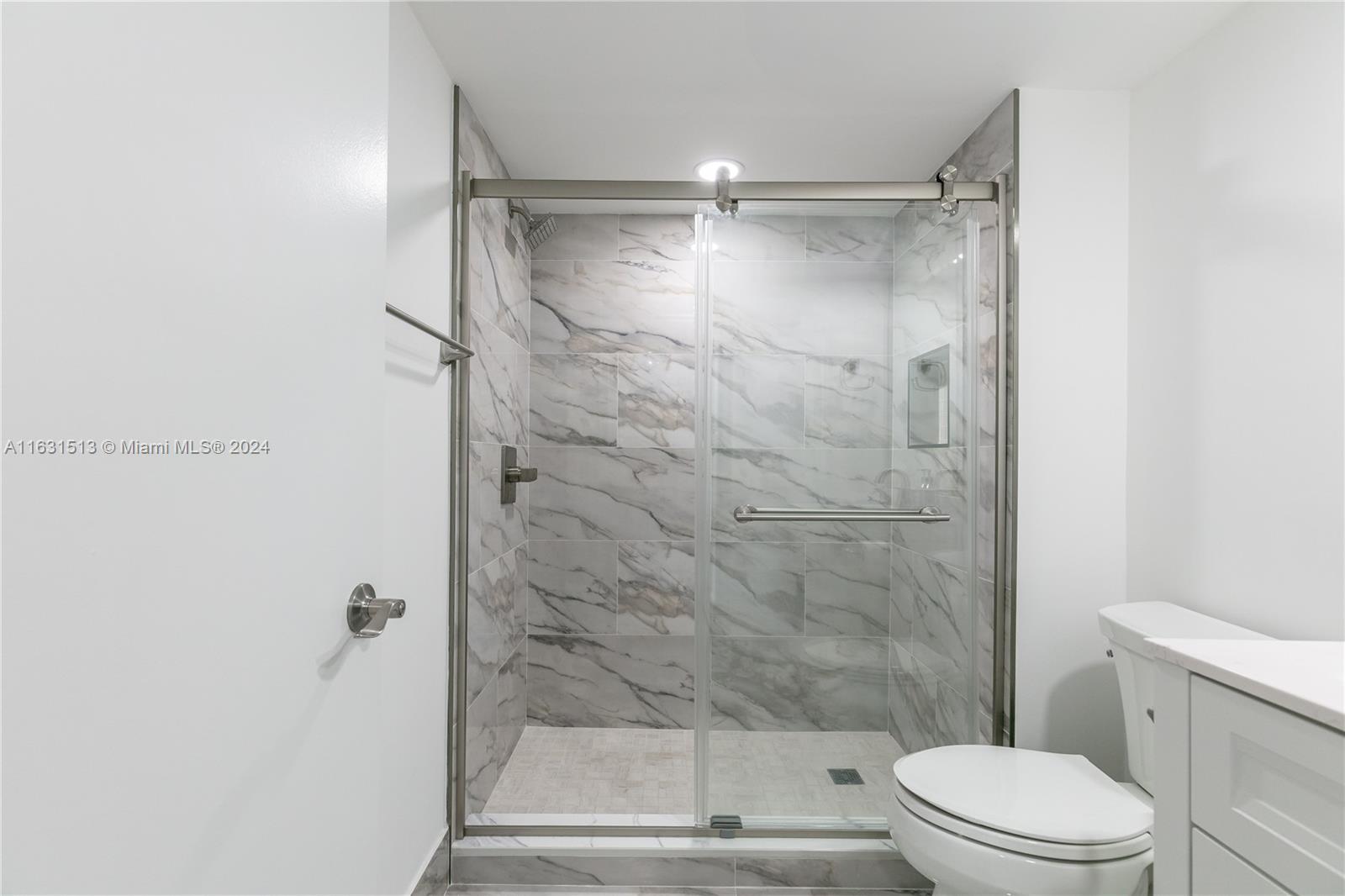 WATERS EDGE TOWERS CONDO - Residential