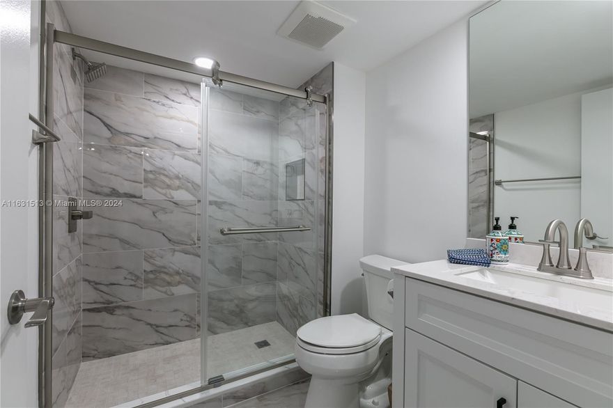 PENTHOUSE UNIT! Welcome to Penthouse #9 at Waters Edge Tower. Spacious and Open Remodeled 2/2 Unit with higher ceilings than the lower floors and no upstairs neighbors!  Community amenities include a heated pool, jacuzzi, clubhouse with ballroom and gym, plus an outdoor BBQ area.