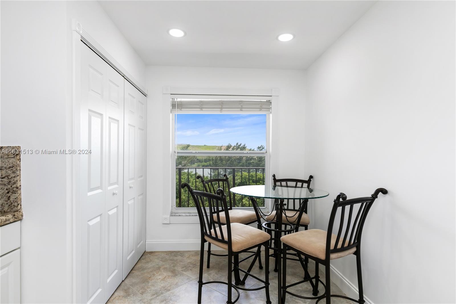 WATERS EDGE TOWERS CONDO - Residential