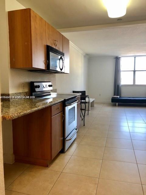 401 BLU OF NORTH BEACH CO - Residential Lease