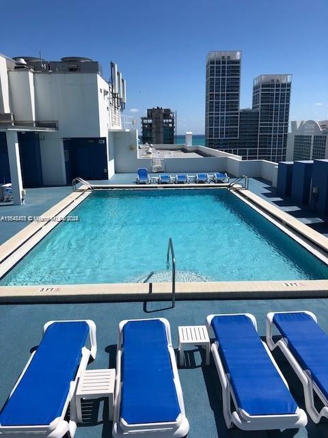 401 BLU OF NORTH BEACH CO - Residential Lease