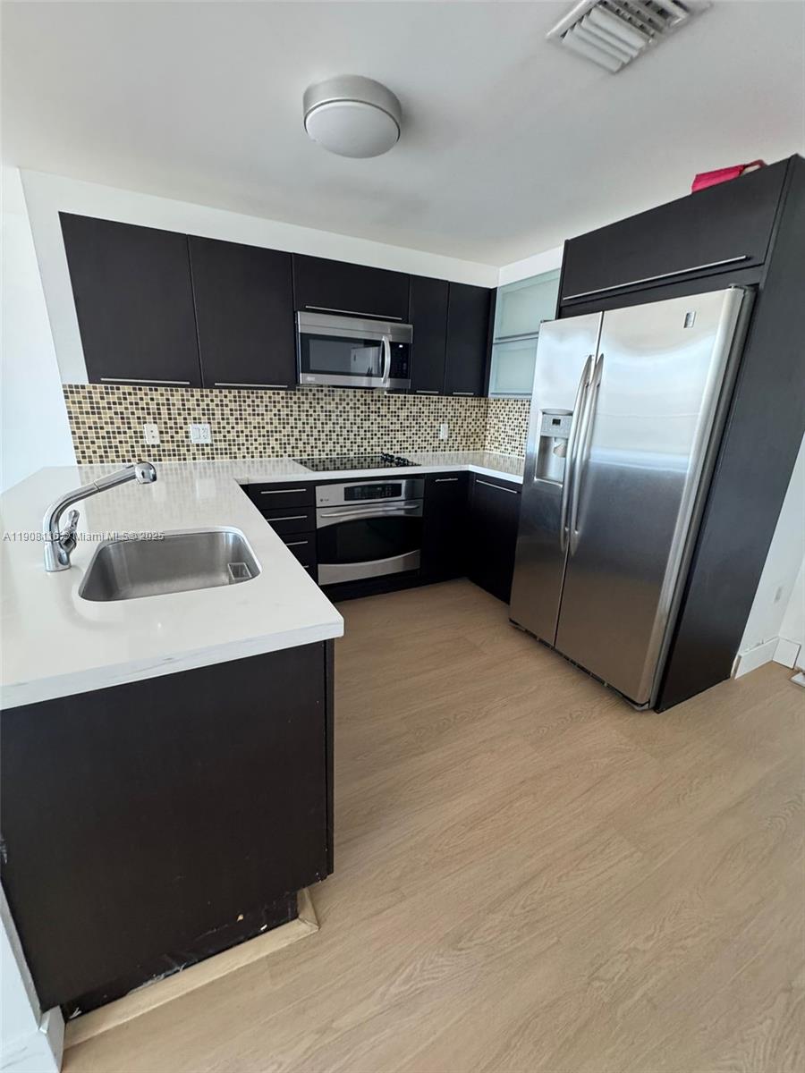 IVY CONDO - Residential