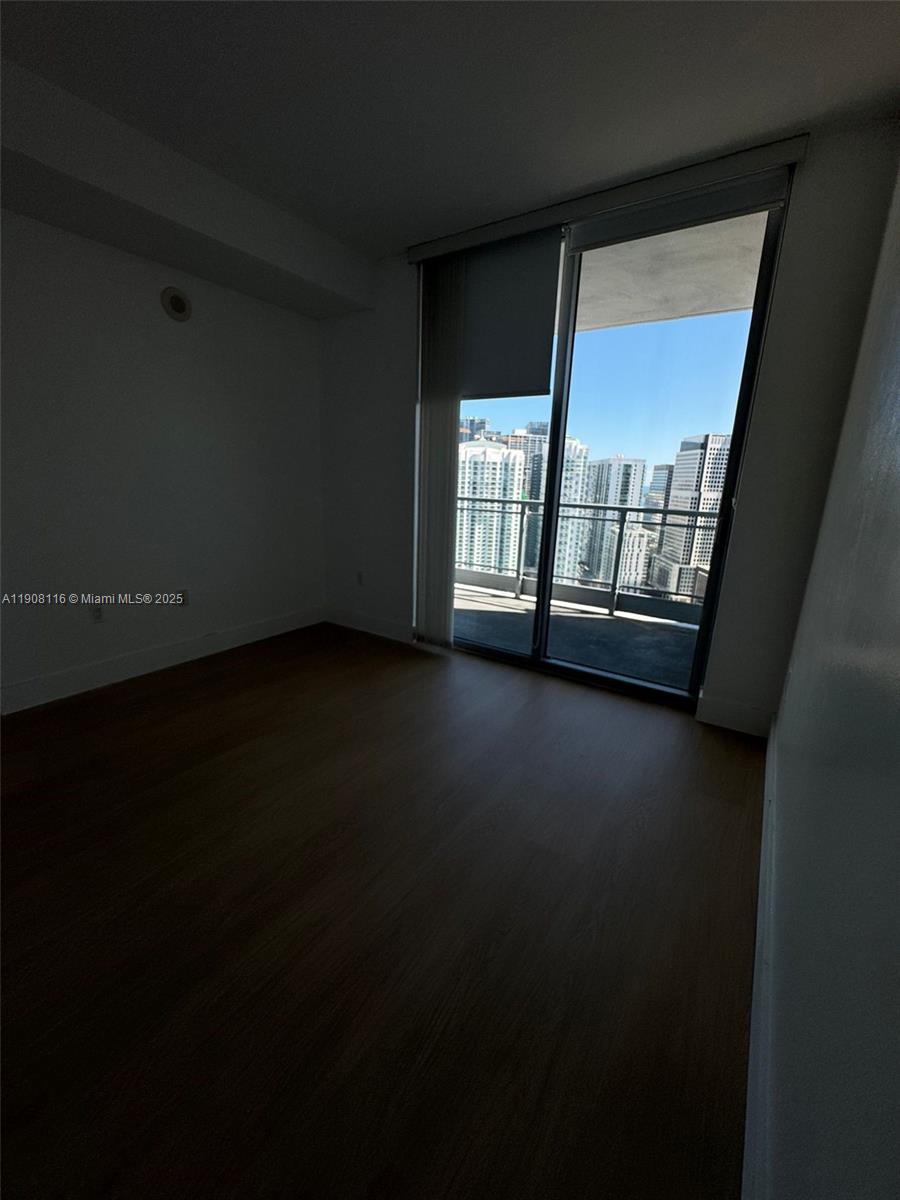 IVY CONDO - Residential