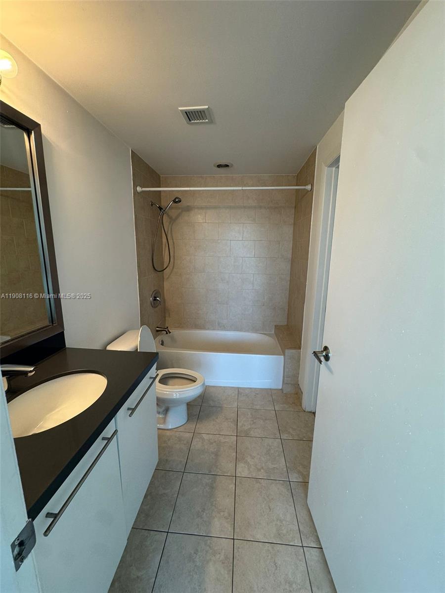 IVY CONDO - Residential