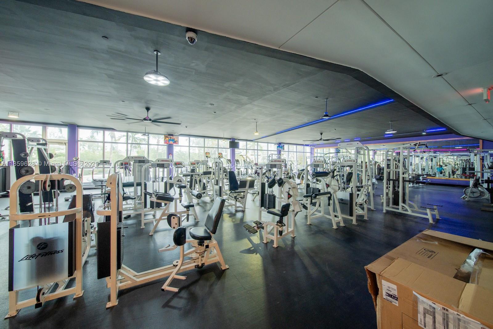 MIRADOR 1000 CONDO - Residential