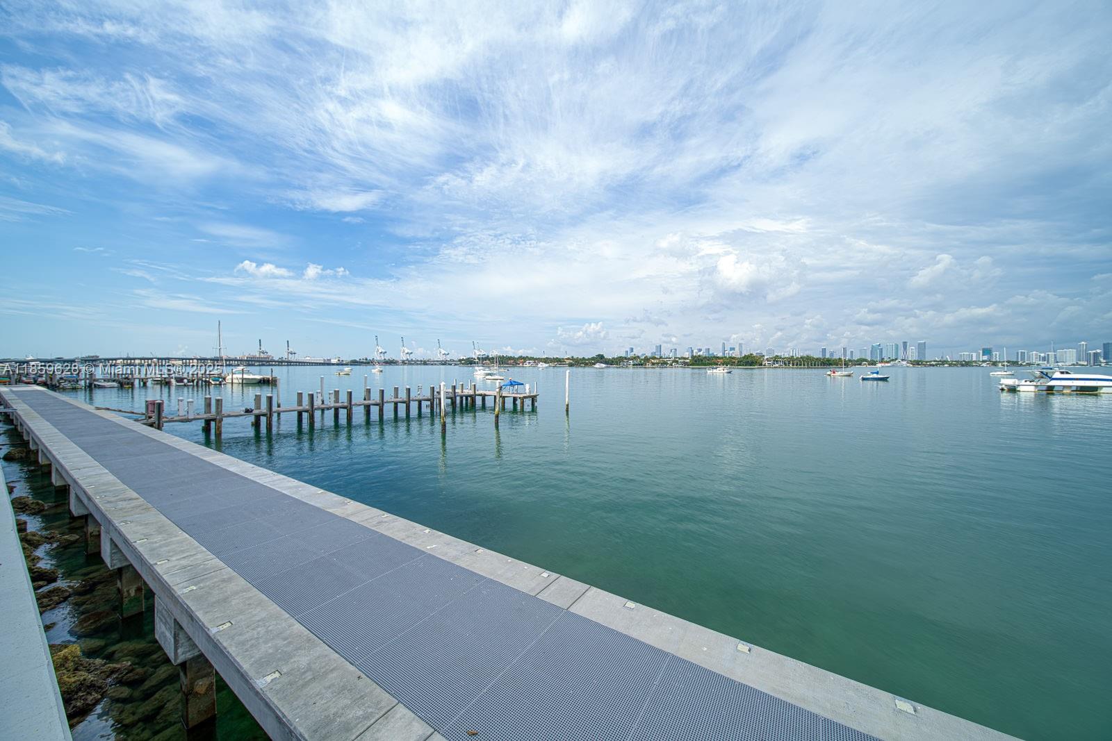 MIRADOR 1000 CONDO - Residential