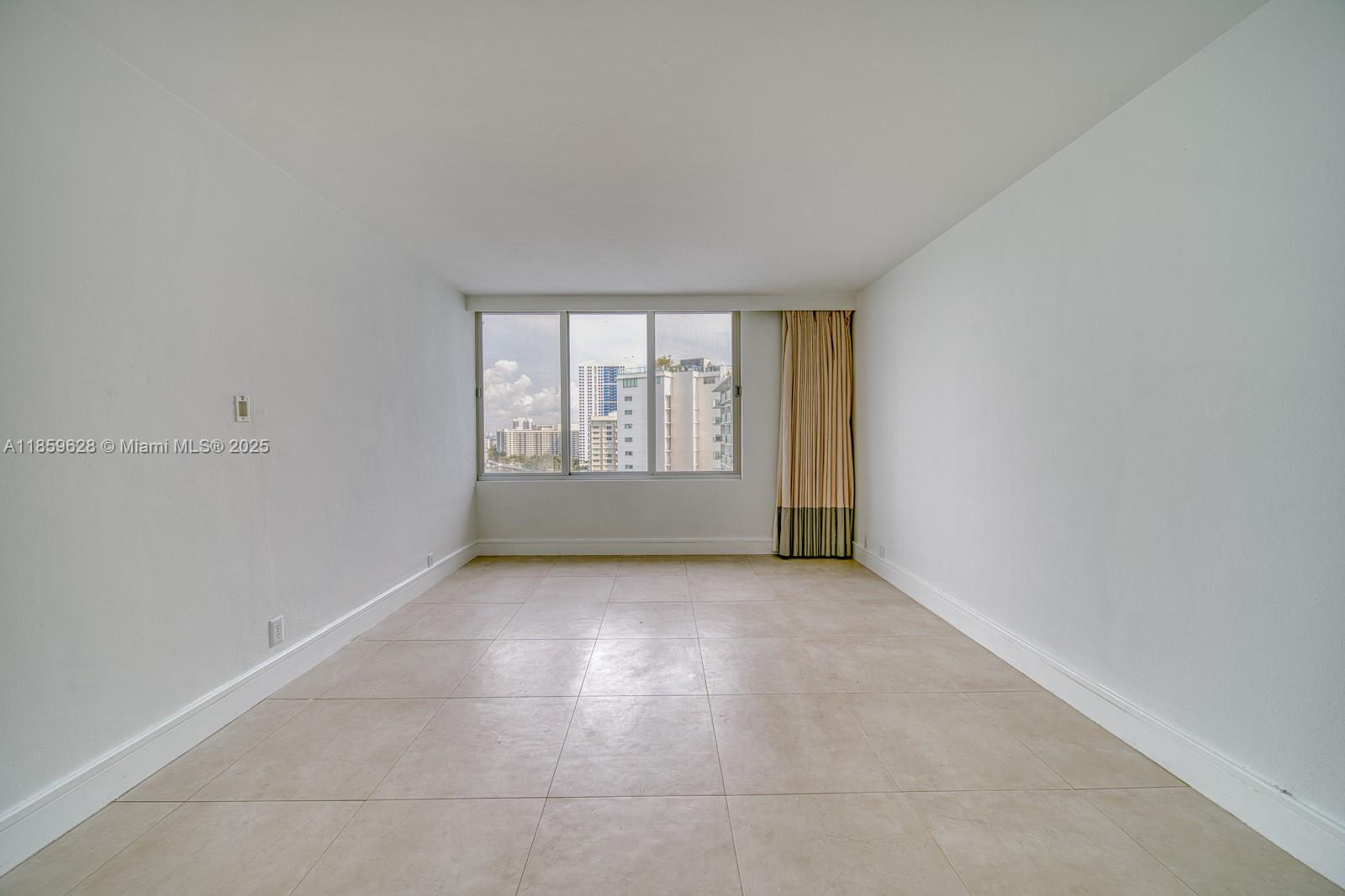 MIRADOR 1000 CONDO - Residential