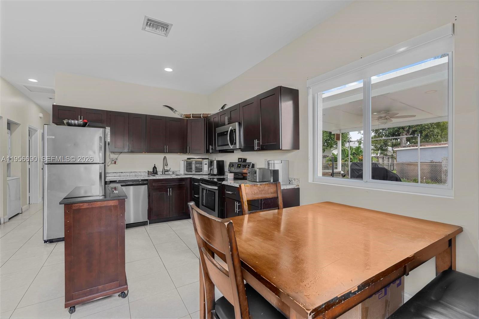 NICHOLS GOLF ESTATES - Residential