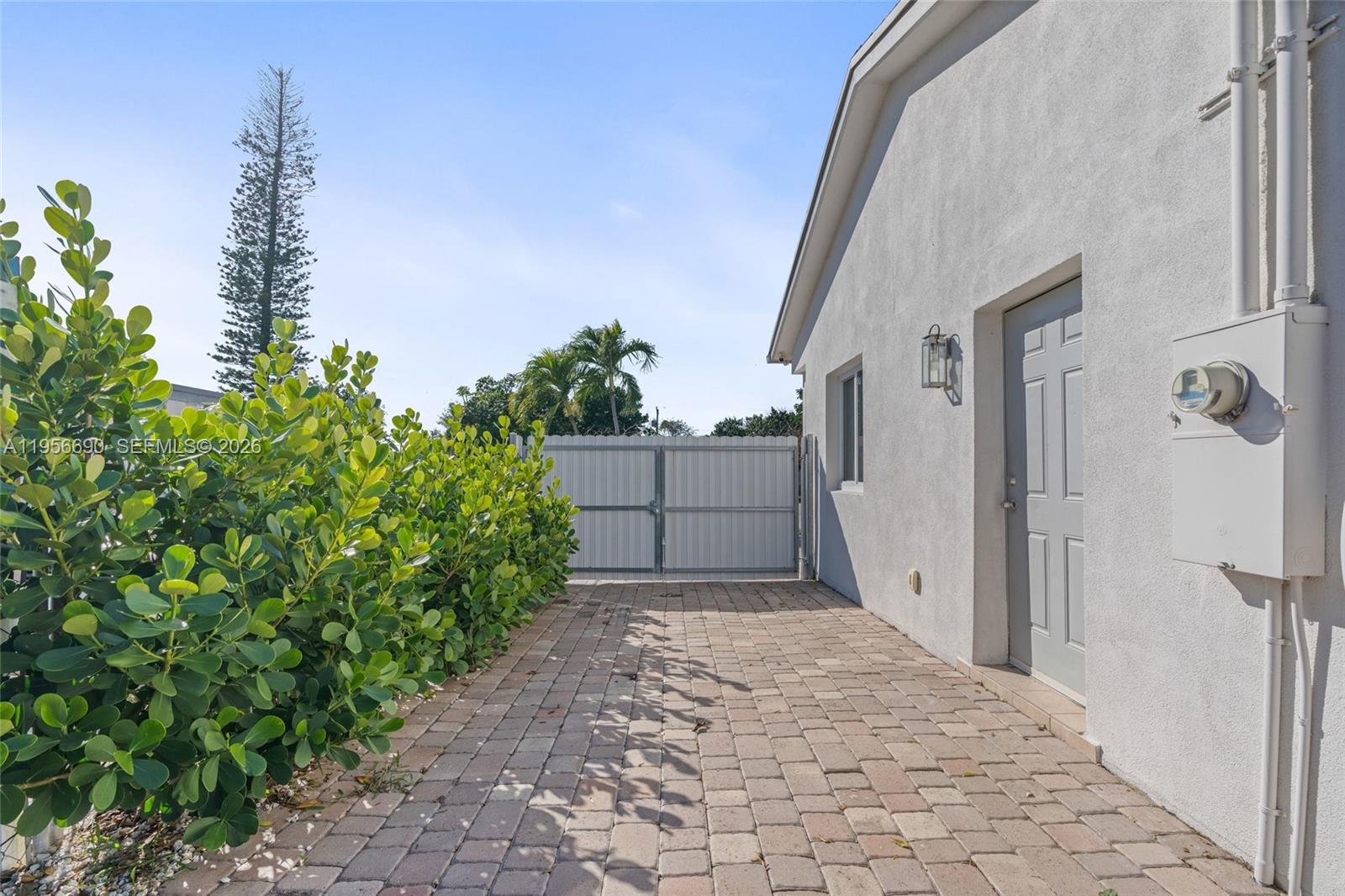 NICHOLS GOLF ESTATES - Residential