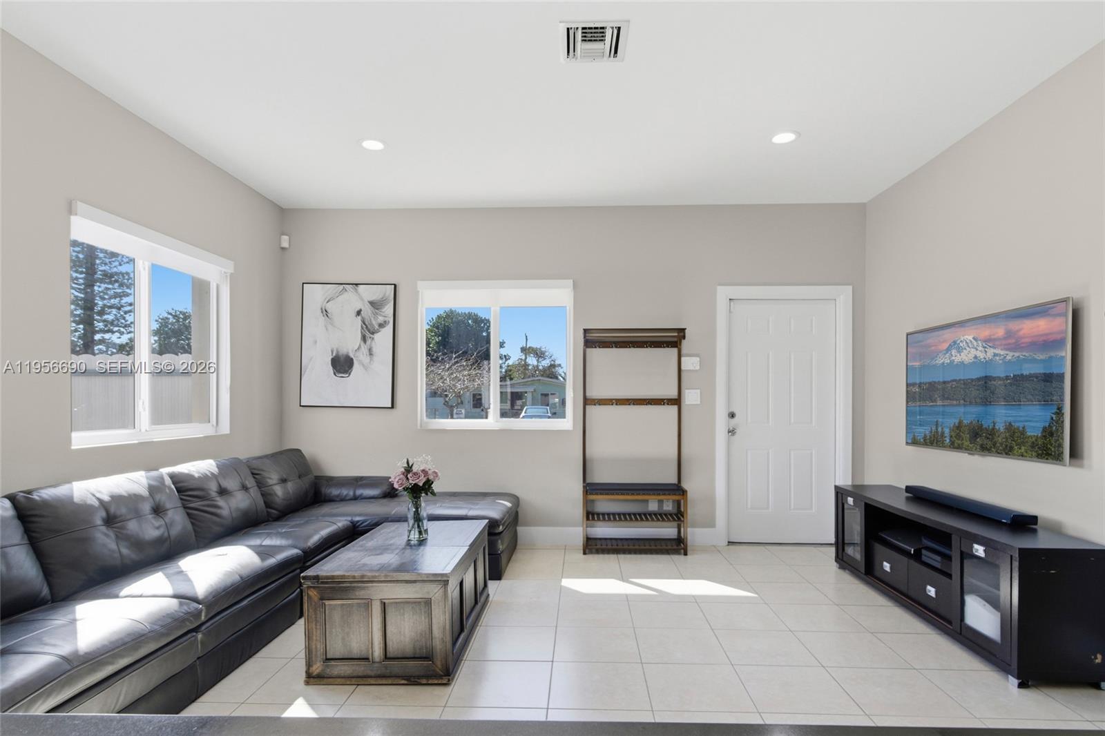 NICHOLS GOLF ESTATES - Residential