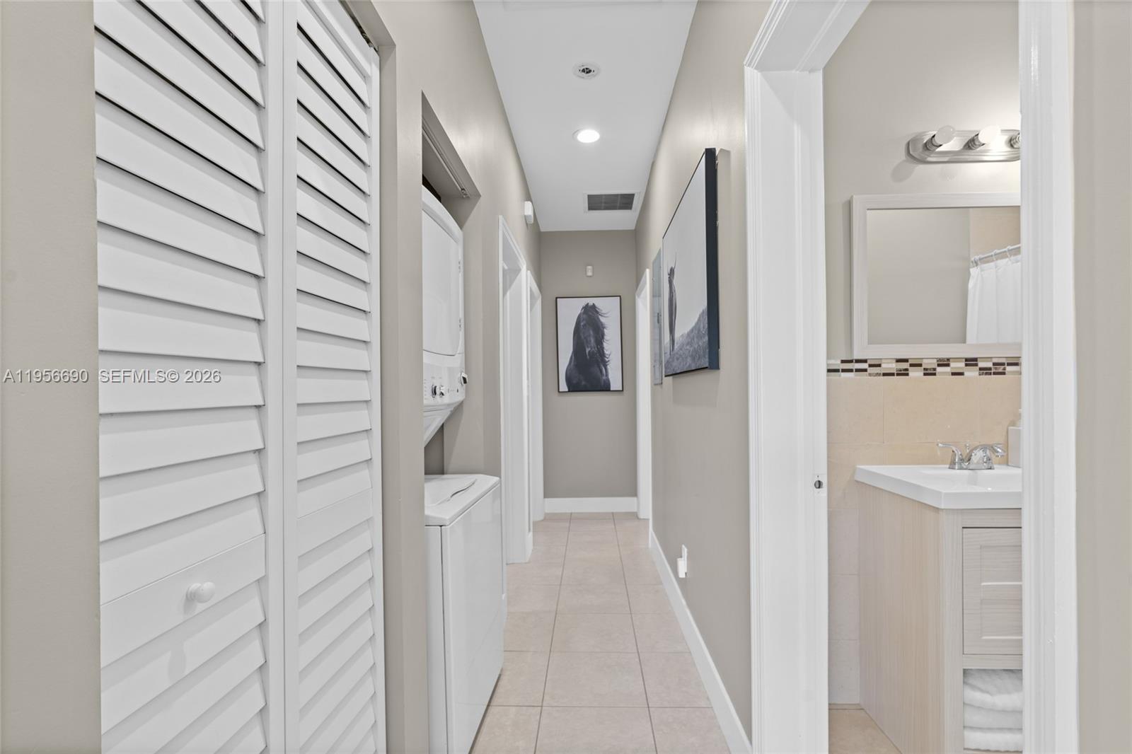 NICHOLS GOLF ESTATES - Residential